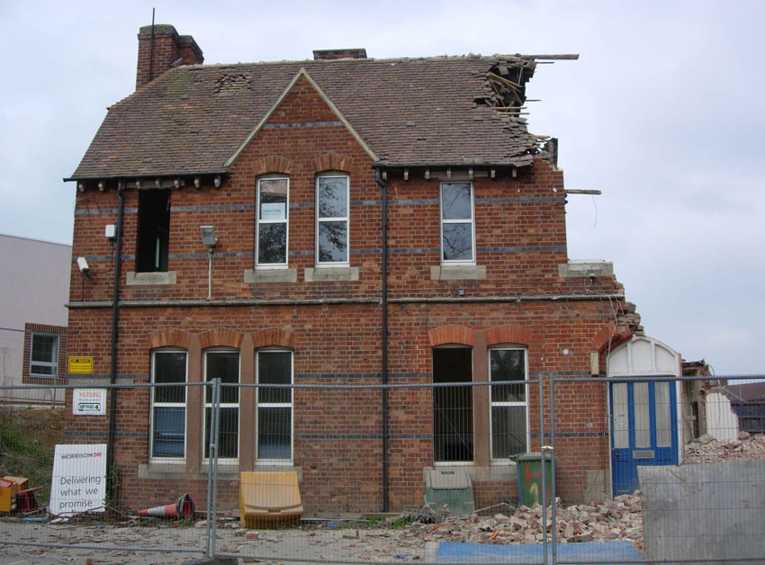 Wingifield demolished